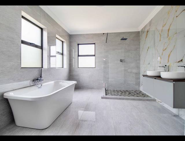 4 BEDROOM HOUSE FOR SALE IN RUIMSIG